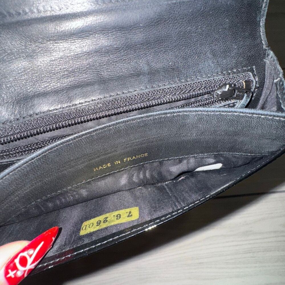 vintage Chanel black patent leather CC logo wallet/clutch   Comes with Authentic - Picture 4 of 8